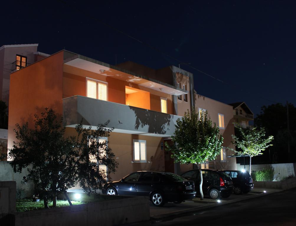 Apartment Gamma With Hydromassage Mini Pool Near Split Žrnovnica Eksteriør bilde